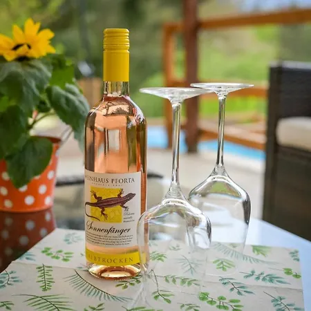 Feriehus Weinquartier Kalter Huegel