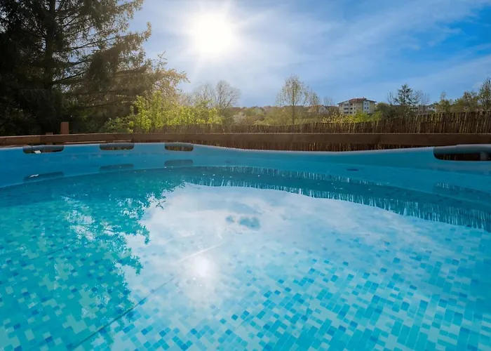 Weinquartier Kalter Huegel 70 Qm Garten Lagerfeuer Pool Terrasse Parkplatz Nyaraló Naumburg