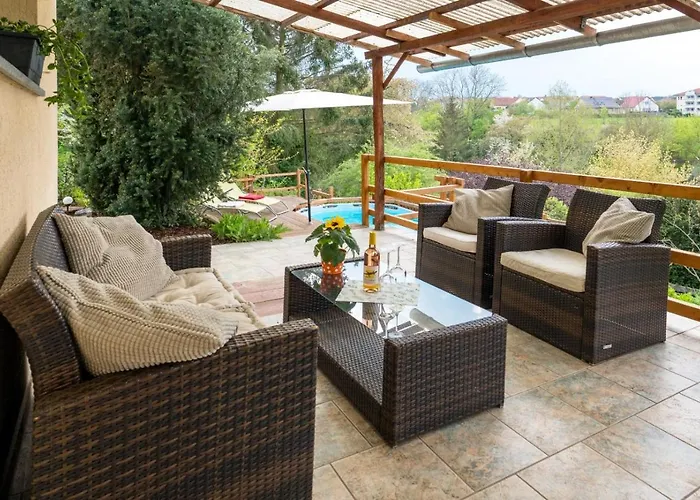 Nyaraló Weinquartier Kalter Huegel 70 Qm Garten Lagerfeuer Pool Terrasse Parkplatz Naumburg