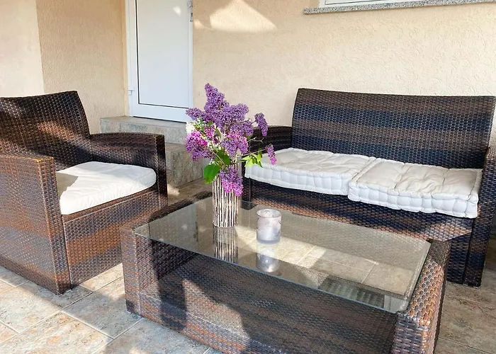 Nyaraló Weinquartier Kalter Huegel 70 Qm Garten Lagerfeuer Pool Terrasse Parkplatz *