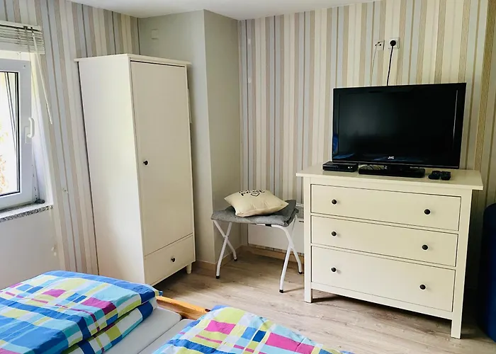 Weinquartier Kalter Huegel 70 Qm Garten Lagerfeuer Pool Terrasse Parkplatz Nyaraló